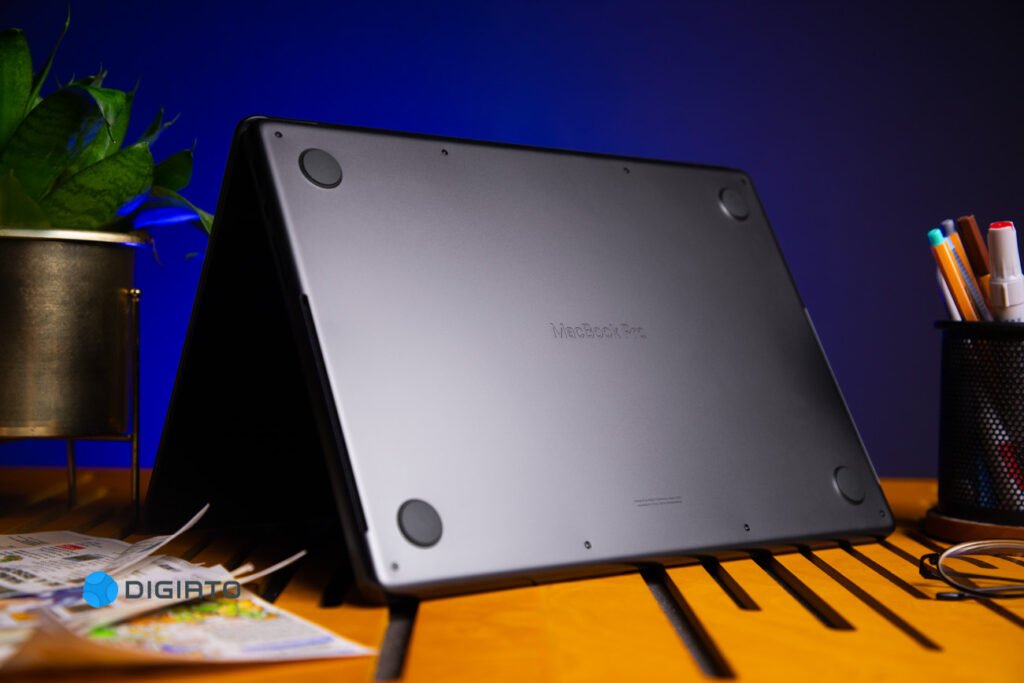 قاب پشتی مک‌بوک پرو M3 Pro