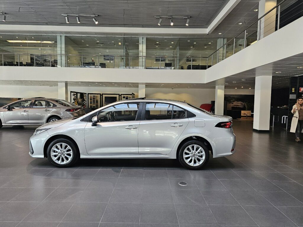 عرضه خودروهای وارداتی