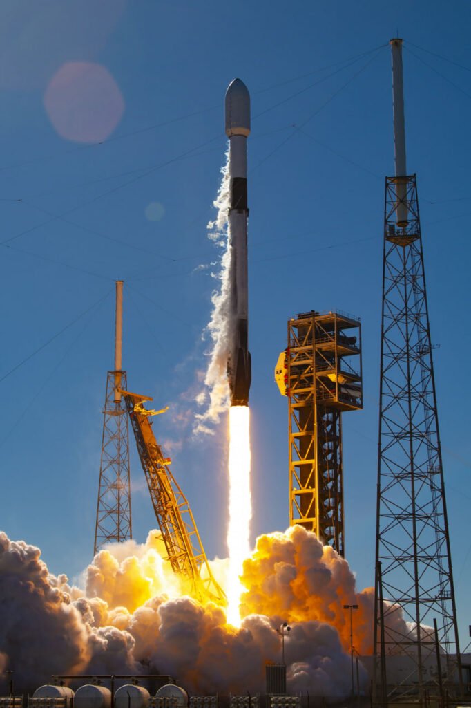 اسپیس ایکس سیصدمین پرتاب موفق راکت فالکون 9 را انجام داد + ویدیو