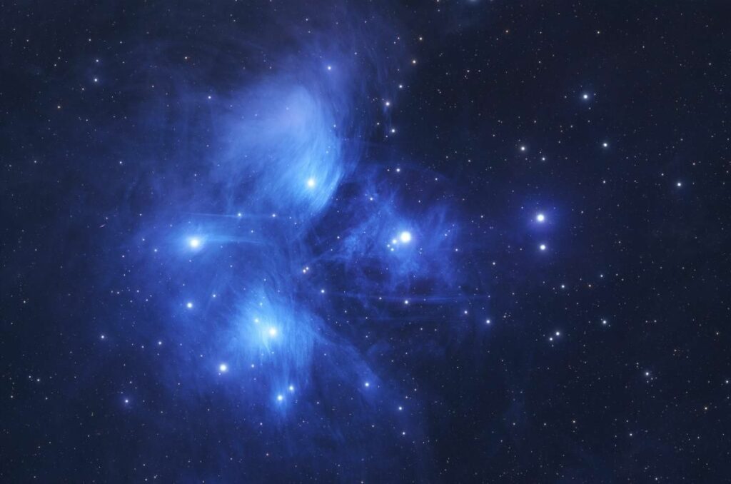 خوشه پروین M45