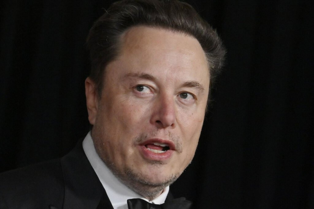 عرضه روبوتاکسی تسلا احتمالاً تا آبان تأخیر خورده است