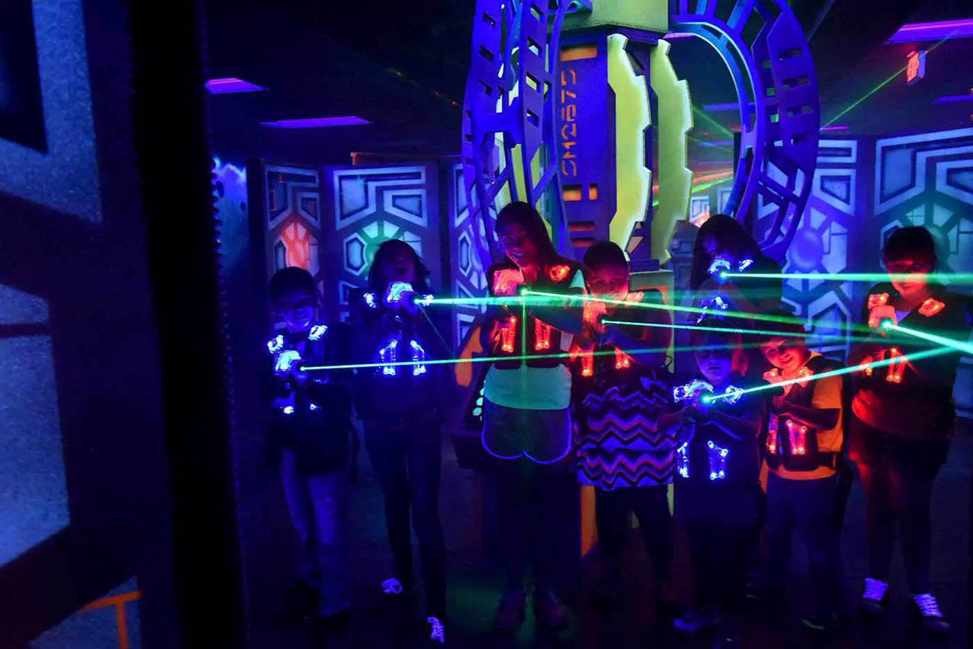 ۲۰ بازی تابستانی آبی، جنگی و شگفت برای همه سنین_دوپلر 50 1724483954 824 ۲۰ بازی تابستانی آبی، جنگی و شگفت برای همه سنین دوپلر.webp