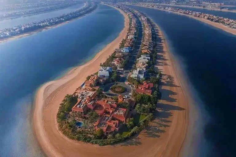 1724505863 927 8 جاذبه گردشگری امارات که حتما باید ببینید دوپلر.webp