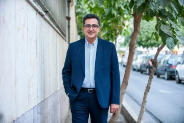 بقای فیلترینگ جایگاه وزیر ارتباطات را شکننده می‌کنند