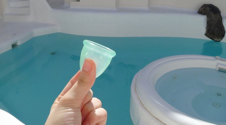 استخر در زمان پریود - استفاده از کاپ قاعدگی در استخر